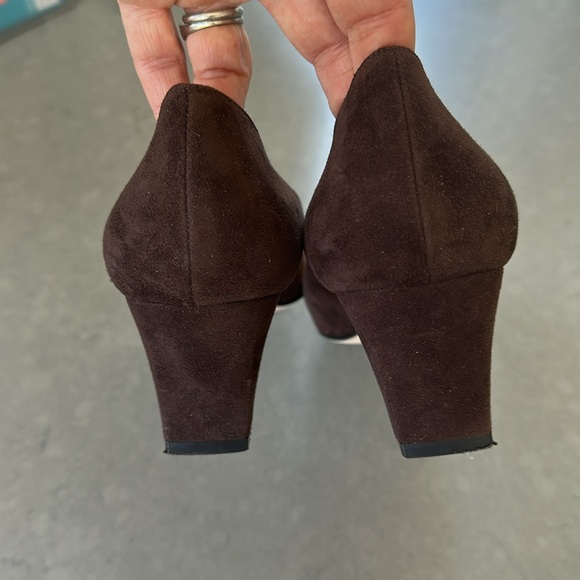 Manolo Blahnik Okkatopla Suede Block Heel Pump Brown Suede 41.5 - Picture 6 of 10